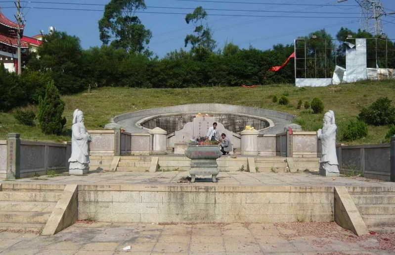1537113412-383845049