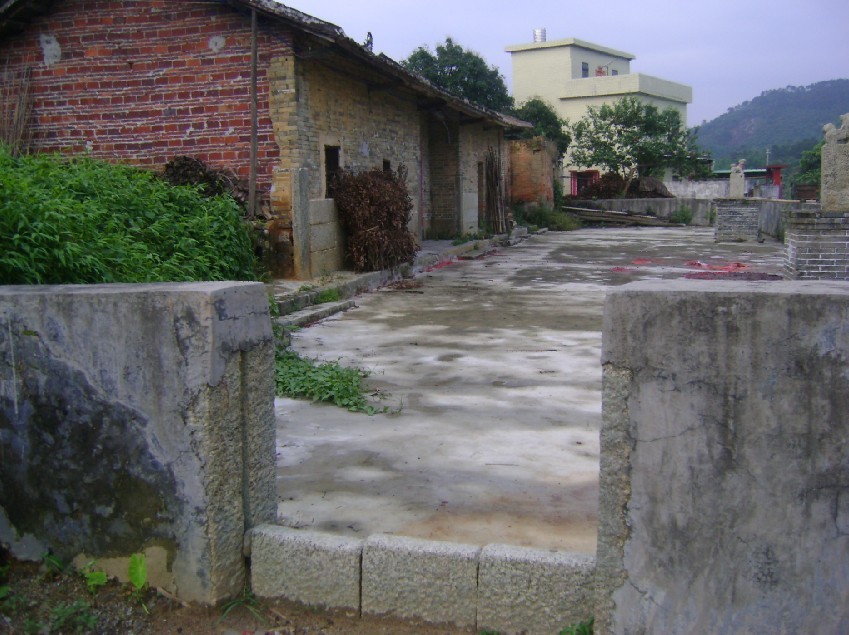 右侧门未兼丁方.jpg