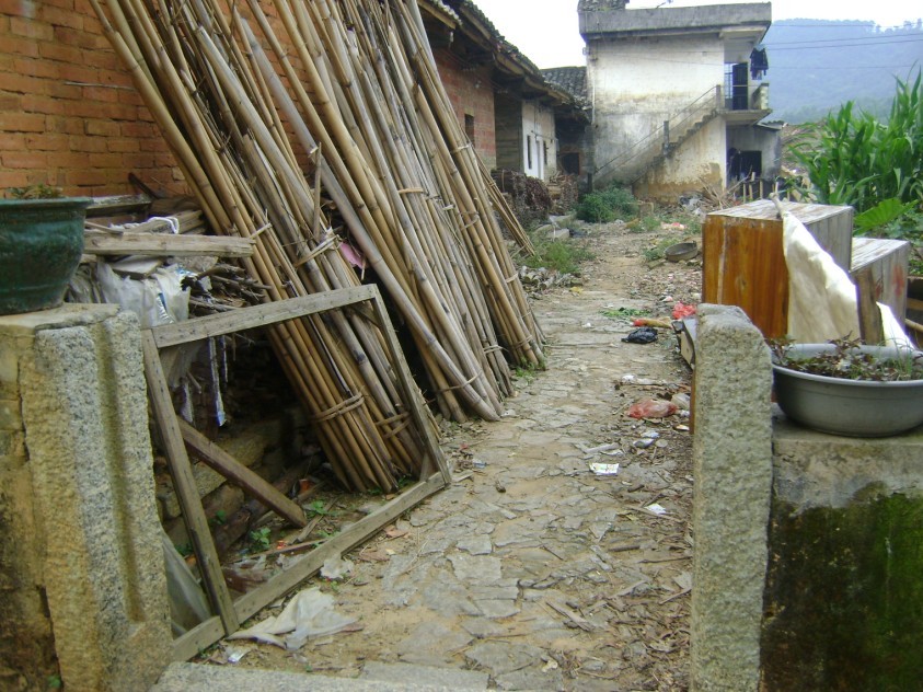 右边坤兼申方门，坐艮兼寅右水倒左。.jpg