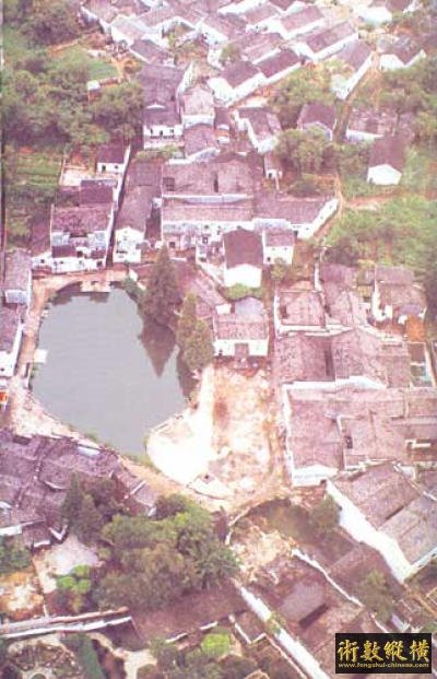 鍾池，位於諸葛八卦村中心.jpg
