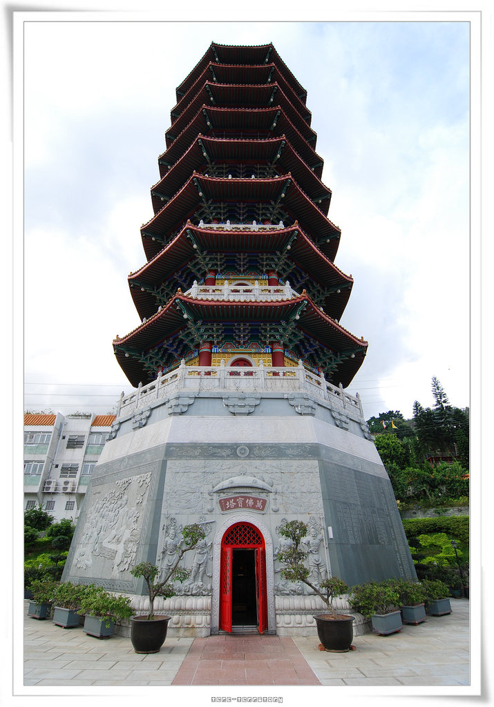 西方寺萬佛寶塔.jpg