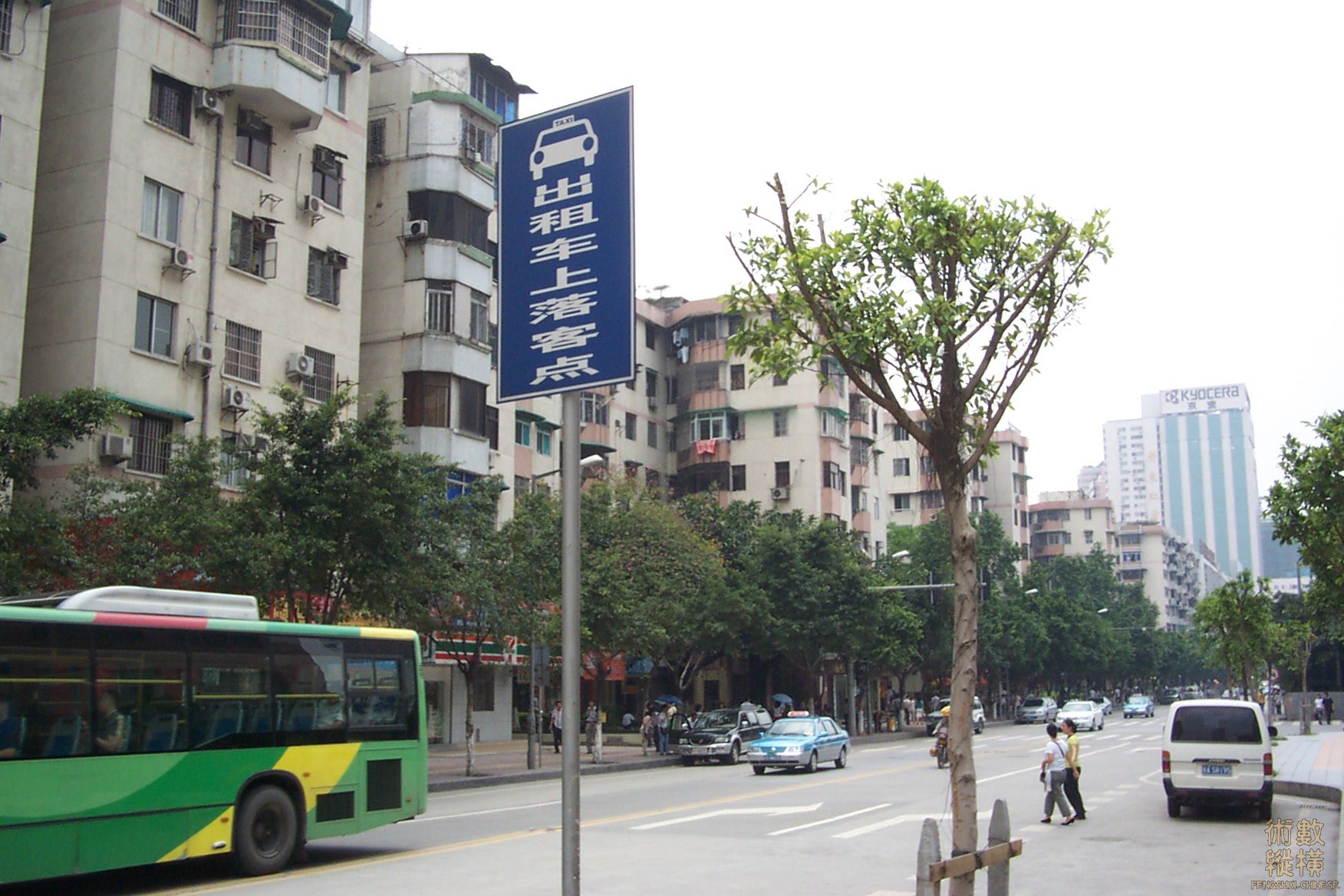 南门外的马路.JPG