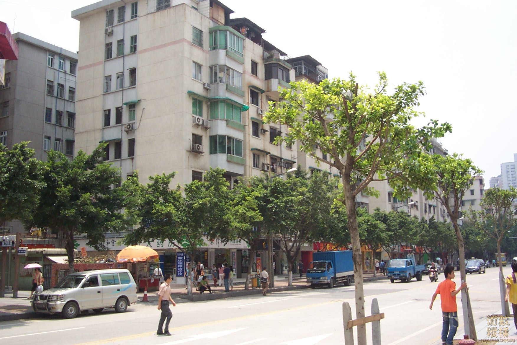 南门外的马路2.JPG